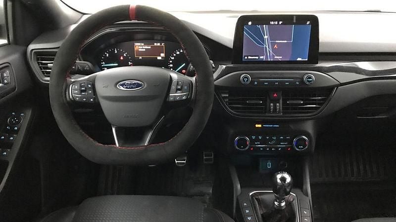 Gebraucht Ford Focus ST-Line 150 PS (110 kW) 2019 Silber Limousine