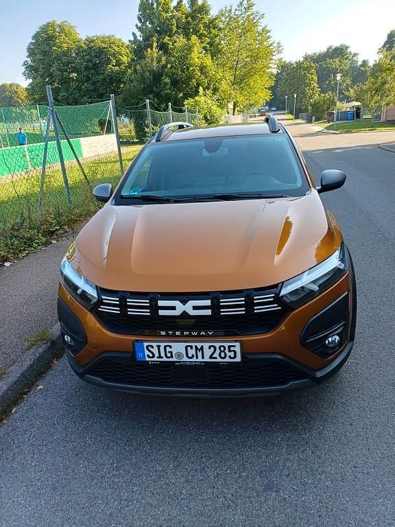 Gebraucht Dacia Sandero Expression 101 PS (74 kW) 2023 Orange Limousine