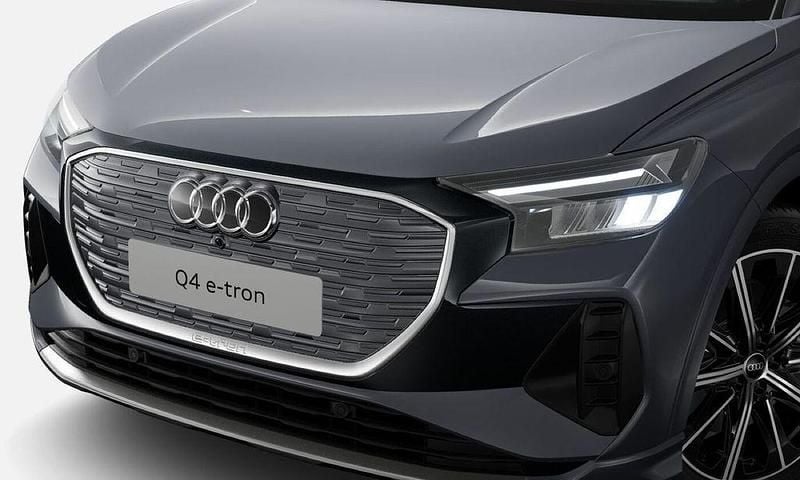 Gebraucht Audi Q4 e-tron S-Line 210 kW (286 PS) 2024 Kieselgrau SUV