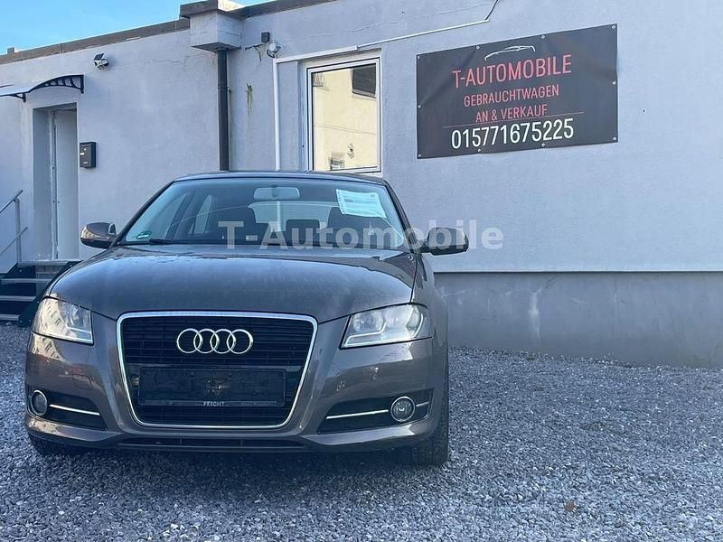 Gebraucht Audi A3 125 PS (91 kW) 2011 Grau Kleinwagen