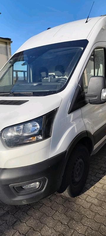 Gebraucht Ford Transit 131 PS (96 kW) 2023 Weiß Van / Kleinbus