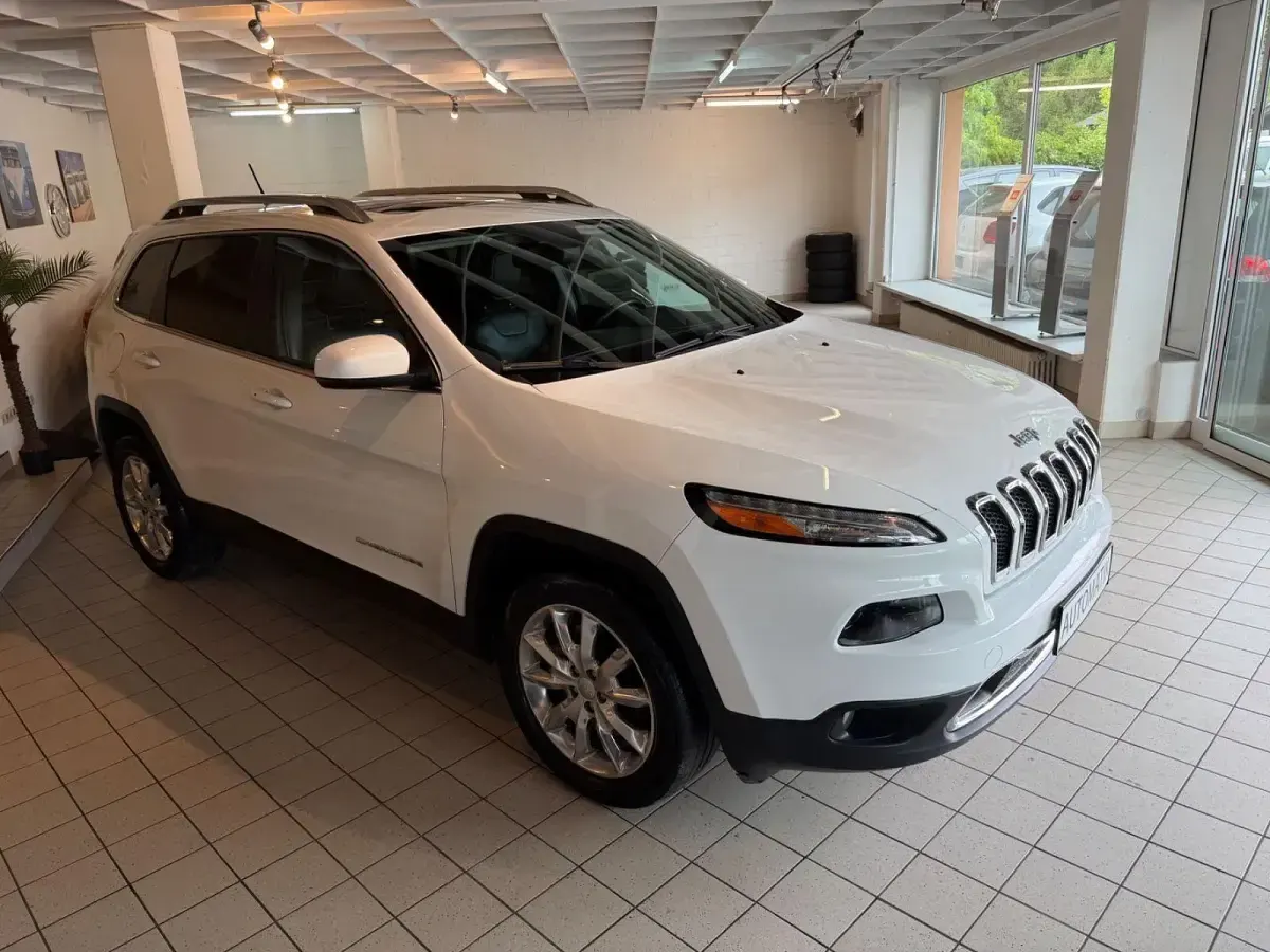 Gebraucht Jeep Cherokee Limited 272 PS (200 kW) 2016 Weiß SUV
