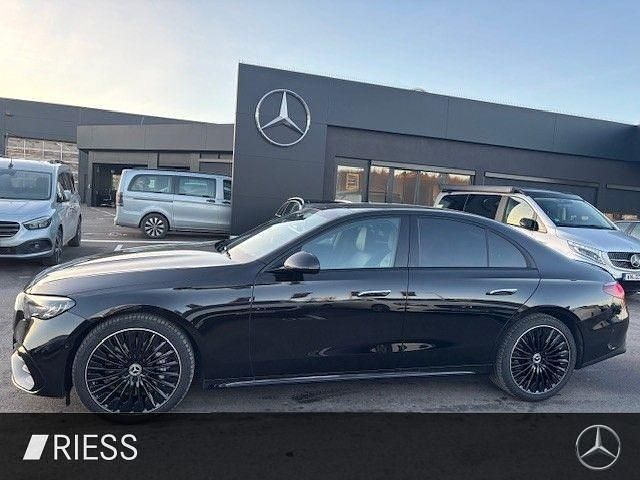 Gebraucht Mercedes E200 AMG 204 PS (150 kW) 2024 Metalliclack obsidianschwarz Limousine