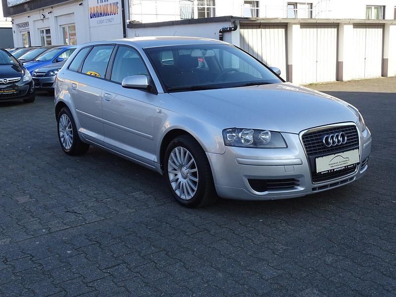Gebraucht Audi A3 Attraction 116 PS (85 kW) 2006 Silber Kleinwagen