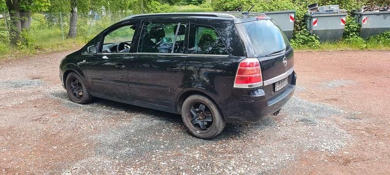 Gebraucht Opel Zafira 140 PS (102 kW) 2006 Schwarz Van / Kleinbus