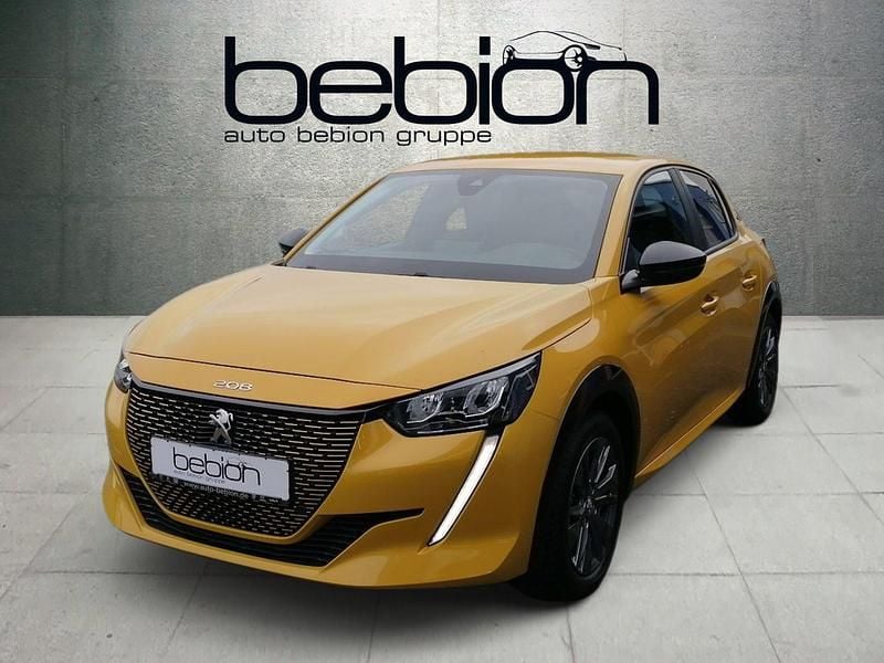 Gebraucht Peugeot e-208 Active 100 kW (136 PS) 2022 Gelb Kleinwagen