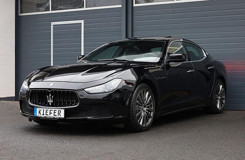 Schwarz Gebraucht 2017 Maserati Ghibli Limousine | 28.750 € (Guter Preis) - Bild 1/4