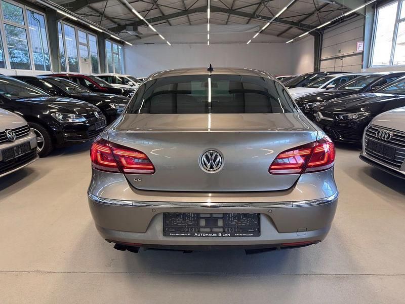 Second-hand VW CC 160 CP (117 kW) 2012 Maro Berlinǎ