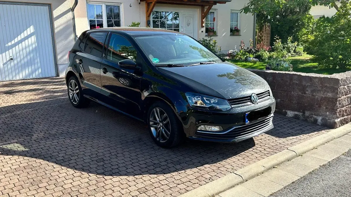 Gebraucht VW Polo Sound 75 PS (55 kW) 2017 Schwarz Kleinwagen