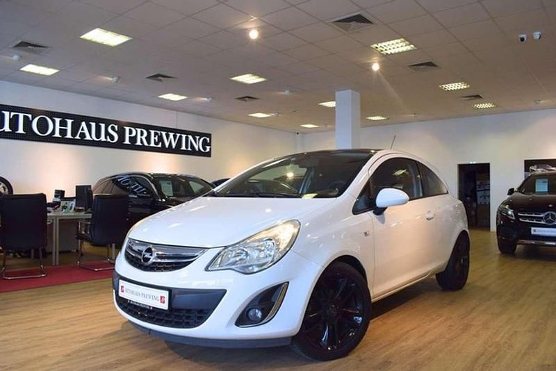 Gebraucht Opel Corsa Color Edition 101 PS (74 kW) 2011 Weiß Kleinwagen