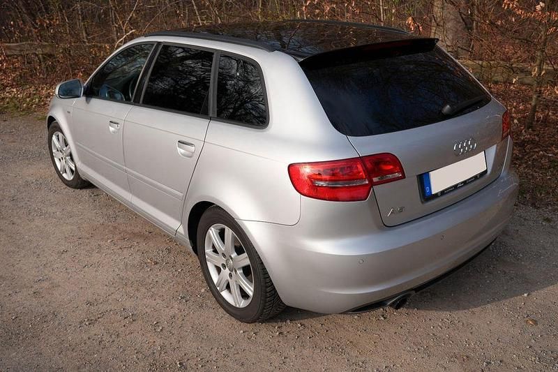 Gebraucht Audi A3 S-Line 105 PS (77 kW) 2010 Silber Kleinwagen