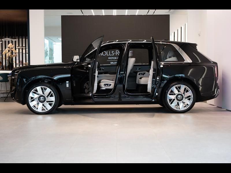 Gebraucht Rolls Royce Cullinan 571 PS (419 kW) 2024 Schwarz SUV