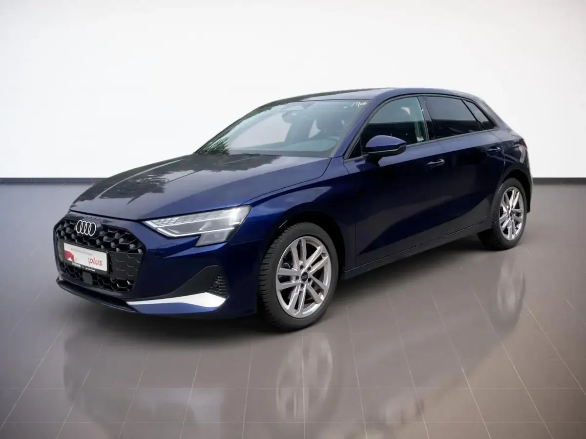 Gebraucht Audi A3 Advanced 204 PS (150 kW) 2025 Navarrablau Limousine