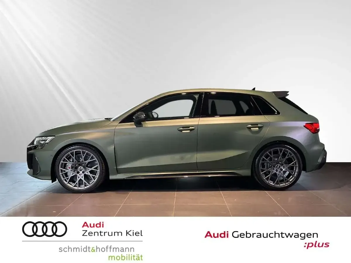 Neu Audi RS3 400 PS (294 kW) 2026 Polarmatteffekt audi exclusive Limousine