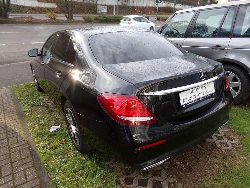 Gebraucht Mercedes E200 184 PS (135 kW) 2017 Schwarz Limousine