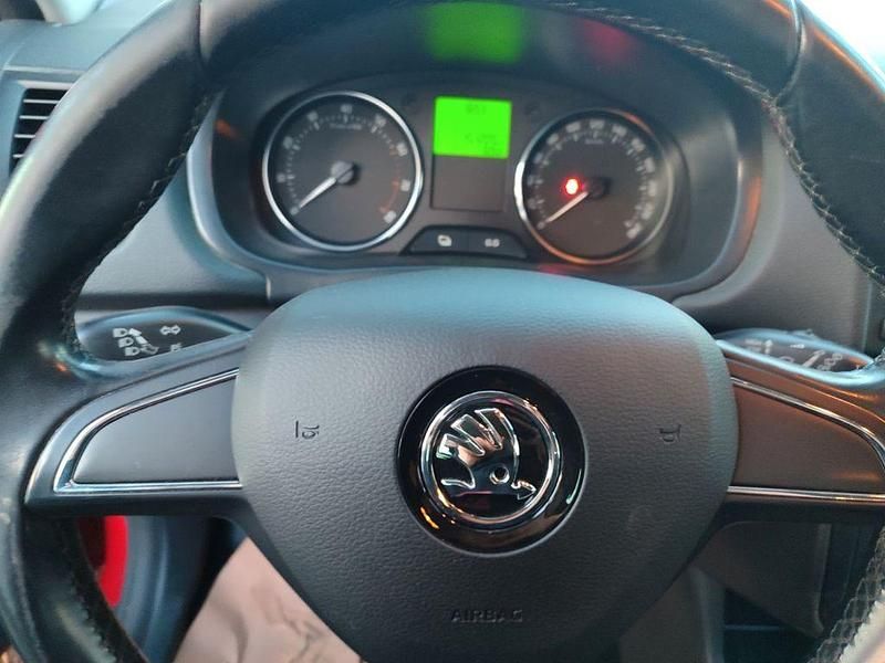 Gebraucht Skoda Roomster Ambition 105 PS (77 kW) 2014 Rot Van / Kleinbus
