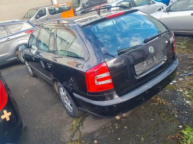 Gebraucht Skoda Octavia Ambiente 105 PS (77 kW) 2005 Schwarz Kombi
