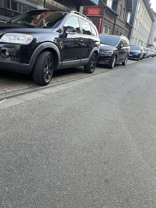 Schwarz Gebraucht 2008 Chevrolet Captiva LT SUV | 3.800 € (Teuer) - Bild 1/4