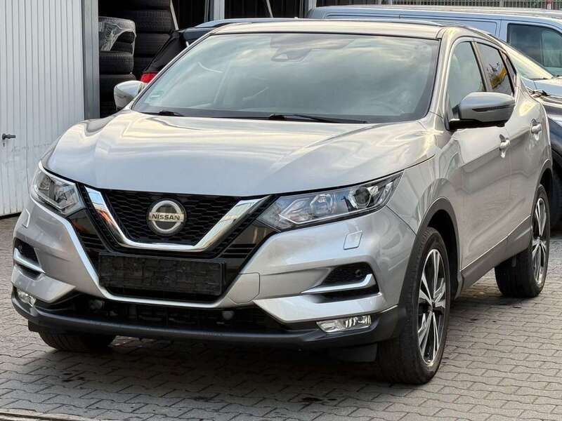 Silber Gebraucht 2018 Nissan Qashqai 360º SUV | 16.499 € (Guter Preis) - Bild 1/4