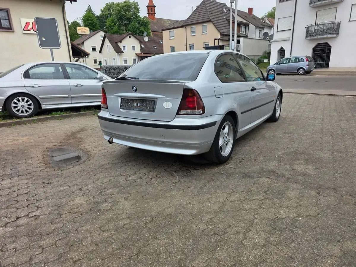 Gebraucht BMW 316 116 PS (85 kW) 2003 Silber Coupé