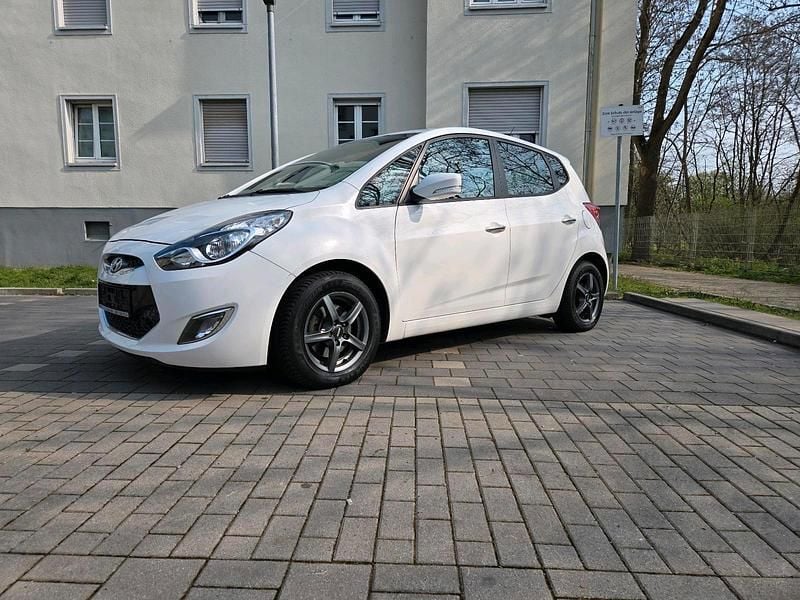 Gebraucht Hyundai ix20 120 PS (88 kW) 2013 Weiß Kleinwagen