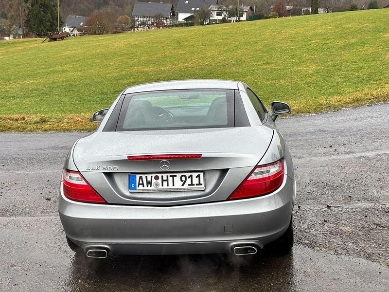 Gebraucht Mercedes SLK200 184 PS (135 kW) 2012 Silber Cabrio