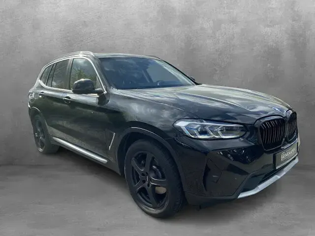 Gebraucht BMW X3 Sport Line 245 PS (180 kW) 2022 Black sapphire metallic SUV