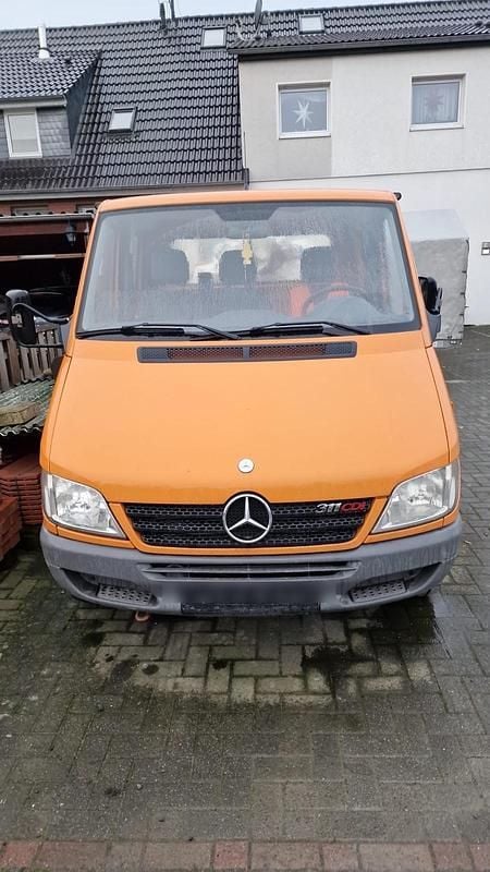 Rot Gebraucht 2006 Mercedes Sprinter Van | 4.999 € - Bild 1/4