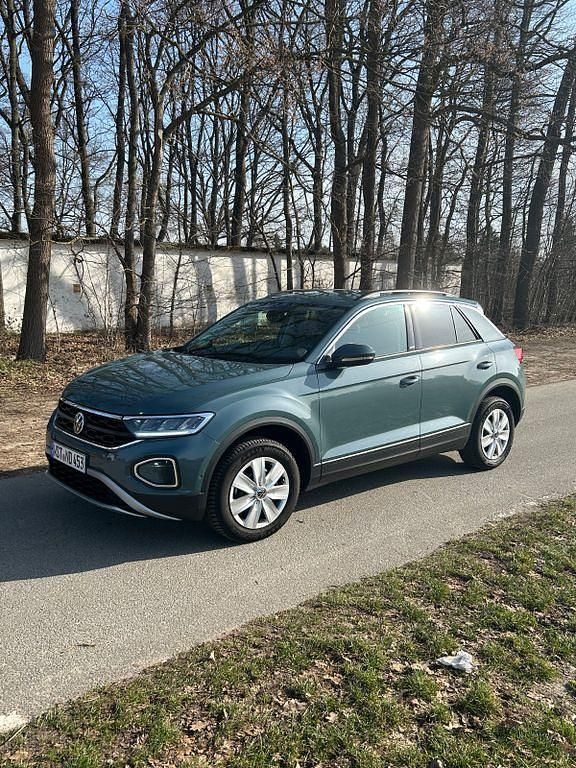 Gebraucht VW T-Roc Move 150 PS (110 kW) 2024 Blau SUV