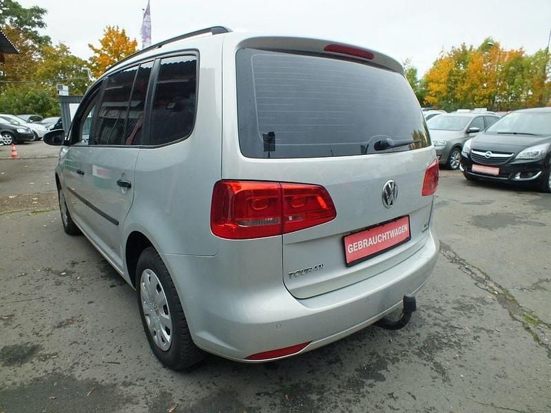 Gebraucht VW Touran Trendline 105 PS (77 kW) 2010 Grau Van / Kleinbus
