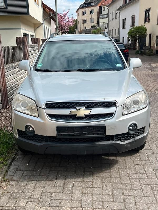 Gebraucht Chevrolet Captiva 150 PS (110 kW) 2009 Silber SUV