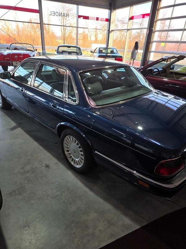 Gebraucht Jaguar X300 Executive 241 PS (177 kW) 1997 Blau Limousine