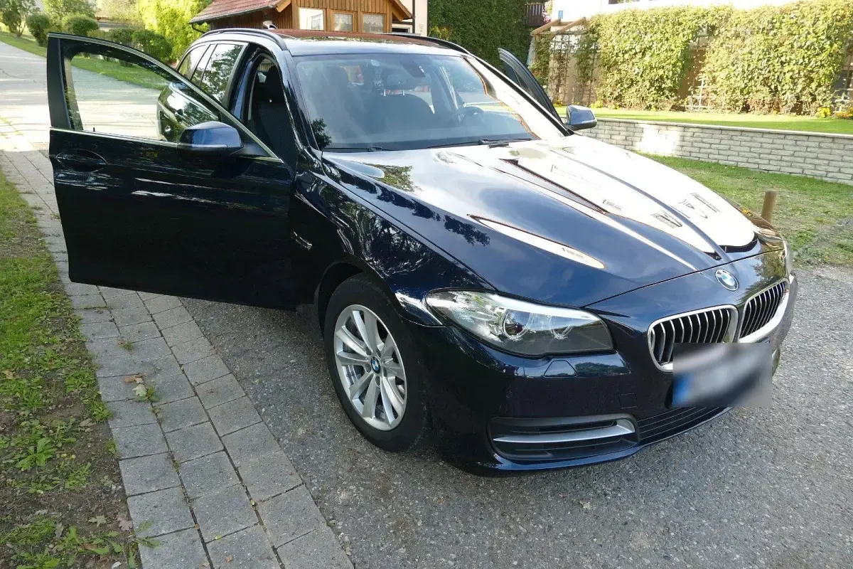 Gebraucht BMW 530 258 PS (189 kW) 2015 Blau Kombi