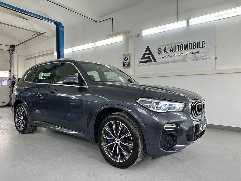 Grau Gebraucht 2020 BMW X5 M Sport SUV | 47.999 € (Guter Preis) - Bild 1/4