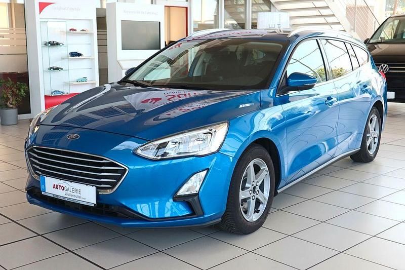 Blau Gebraucht 2019 Ford Focus Cool & Connect Limousine | 10.999 € (Fairer Preis) - Bild 1/4