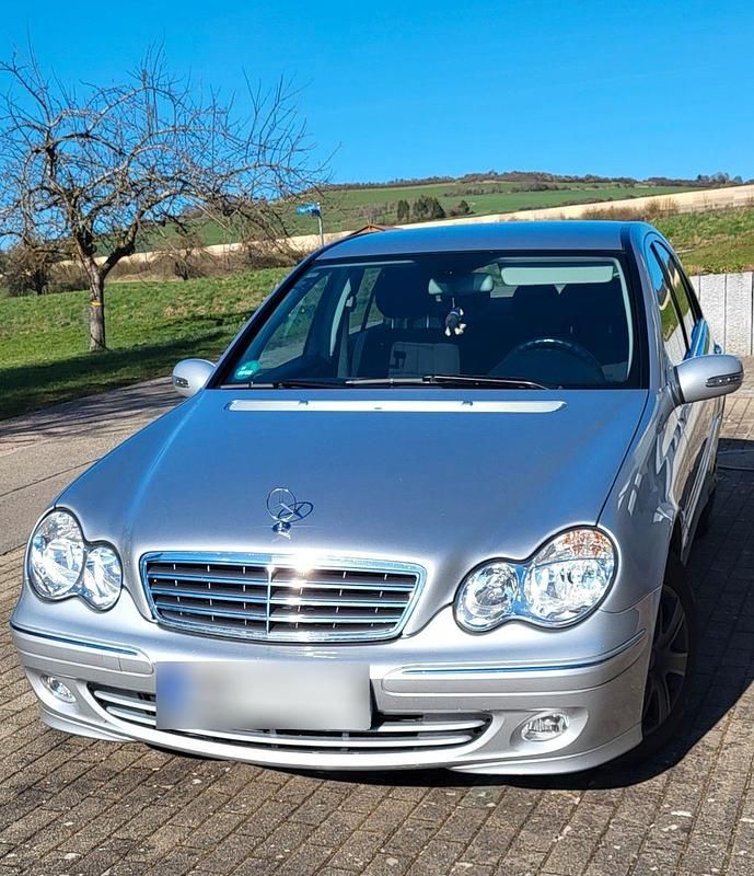 Gebraucht Mercedes C180 Elegance 143 PS (105 kW) 2005 Limousine