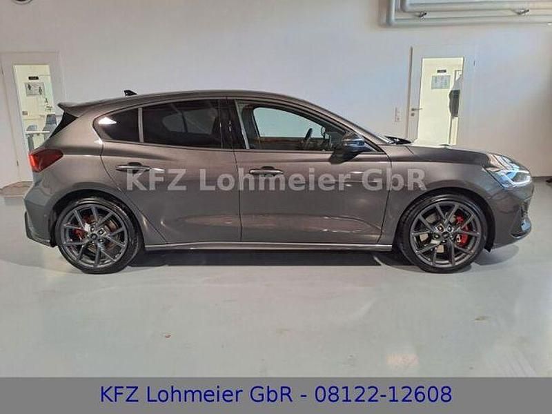 Gebraucht Ford Focus ST 280 PS (205 kW) 2023 Grau Limousine