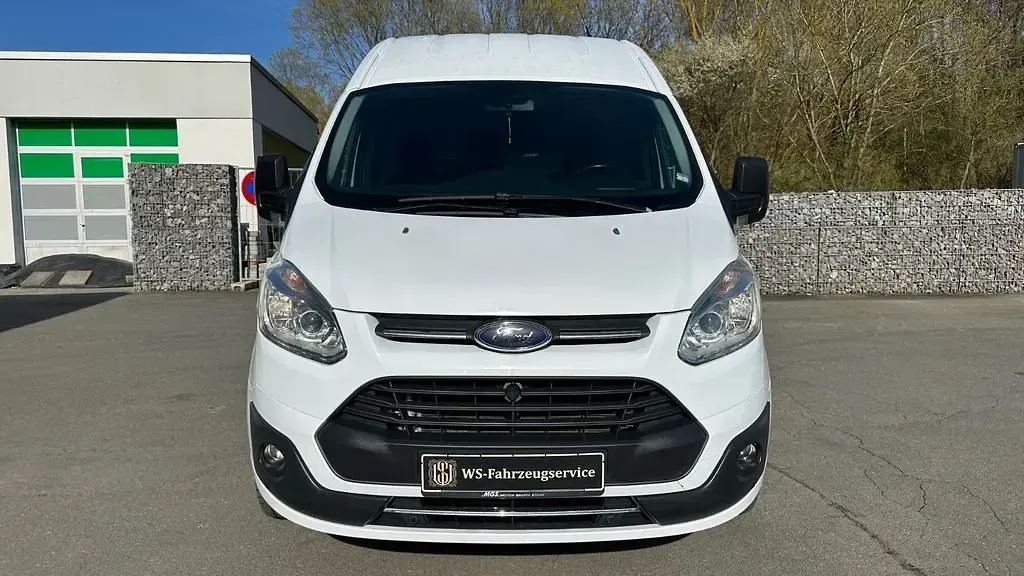 Usado Ford Transit Custom Trend 131 HP (96 kW) 2018 Branco Monovolume