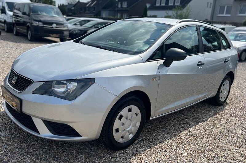 Silber Gebraucht 2013 Seat Ibiza Reference Limousine | 4.499 € (Guter Preis) - Bild 1/4