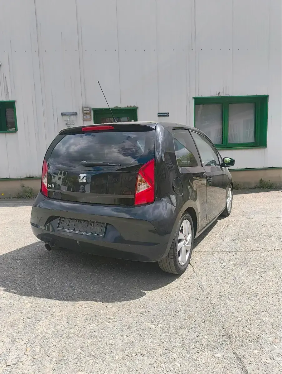 Gebraucht Seat Mii 60 PS (44 kW) 2012 Schwarz Kleinwagen