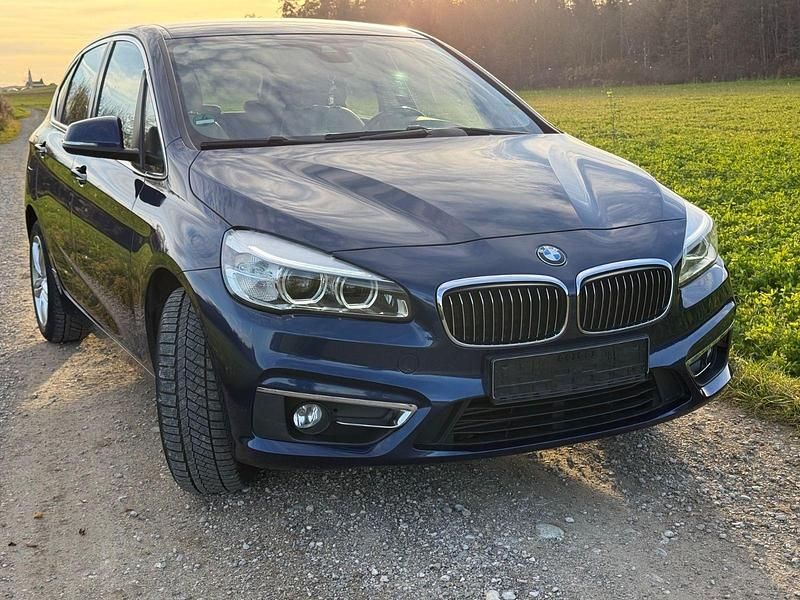 Gebraucht BMW 218 Active Tourer 136 PS (100 kW) 2014 Blau Van / Kleinbus
