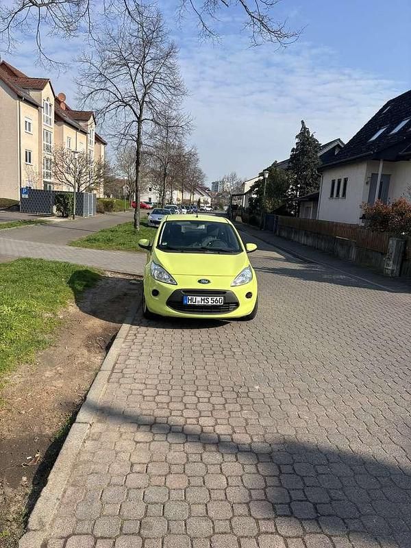 Gebraucht Ford Ka Trend 69 PS (50 kW) 2013 Gelb Kleinwagen