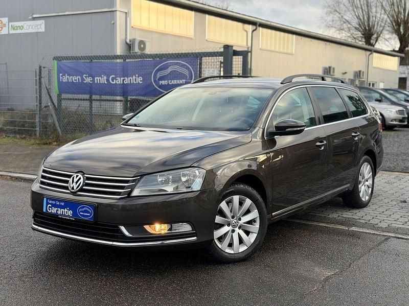 Braun Gebraucht 2012 VW Passat Comfortline Kombi | 7.490 € (Fairer Preis) - Bild 1/4