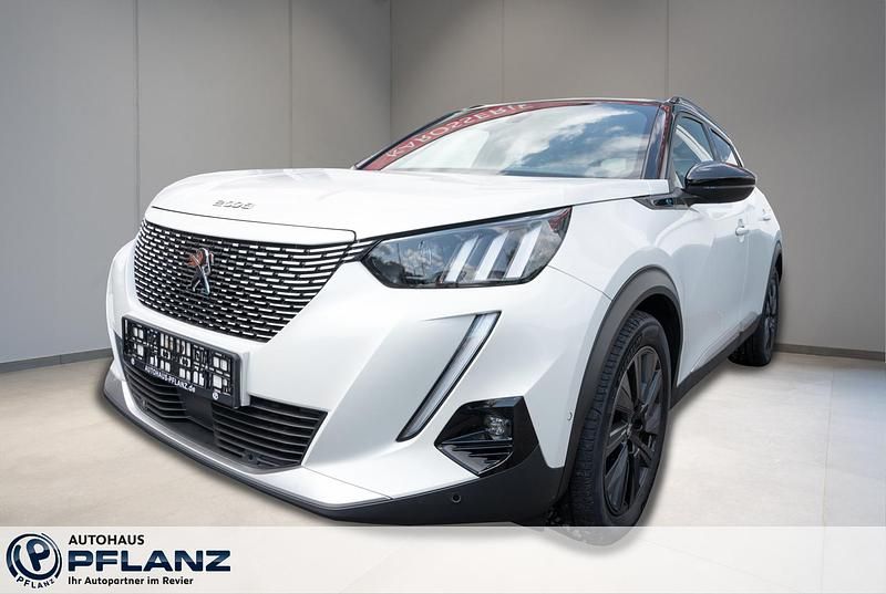 Weiss Gebraucht 2021 Peugeot e-2008 GT SUV | 20.490 € (Fairer Preis) - Bild 1/4