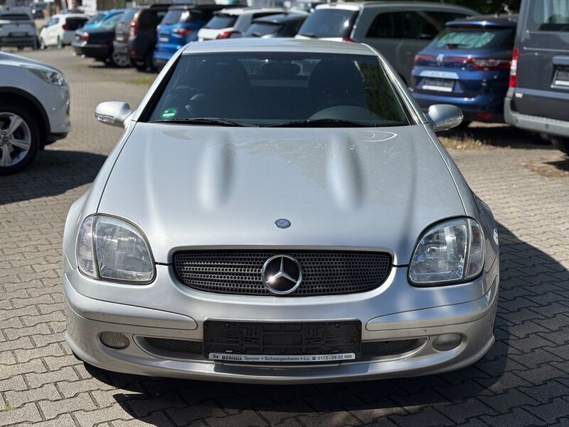 Silber Gebraucht 2000 Mercedes SLK230 Edition Cabrio | 8.490 € (Teuer) - Bild 1/4