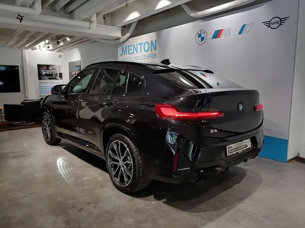 Gebraucht BMW X4 M Sport 360 PS (264 kW) 2023 Schwarz SUV