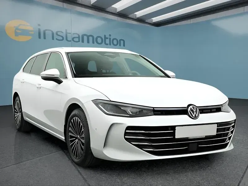 Gebraucht VW Passat 150 PS (110 kW) 2024 Weiß Kombi