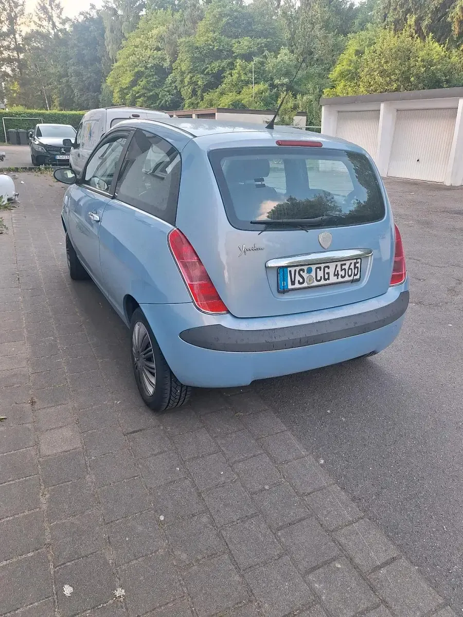 Gebraucht Lancia Ypsilon 60 PS (44 kW) 2006 Blau Kleinwagen