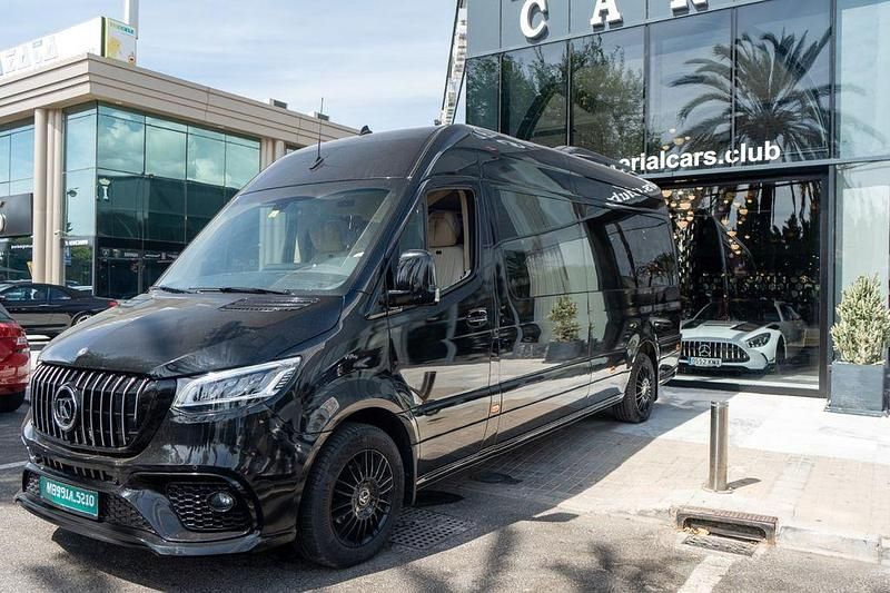 Gebraucht Mercedes Sprinter 190 PS (139 kW) 2023 Schwarz Van