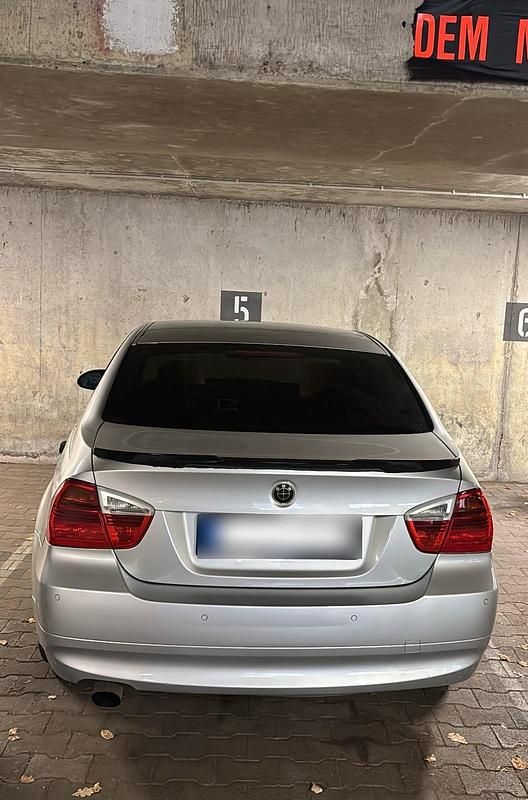 Używany BMW 320 150 KM (110 kW) 2006 Szary Sedan/Limuzyna